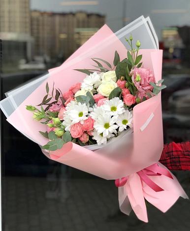 Букет цветов из: Розы, Лизиантусы и Хризантемы в Егорьевске